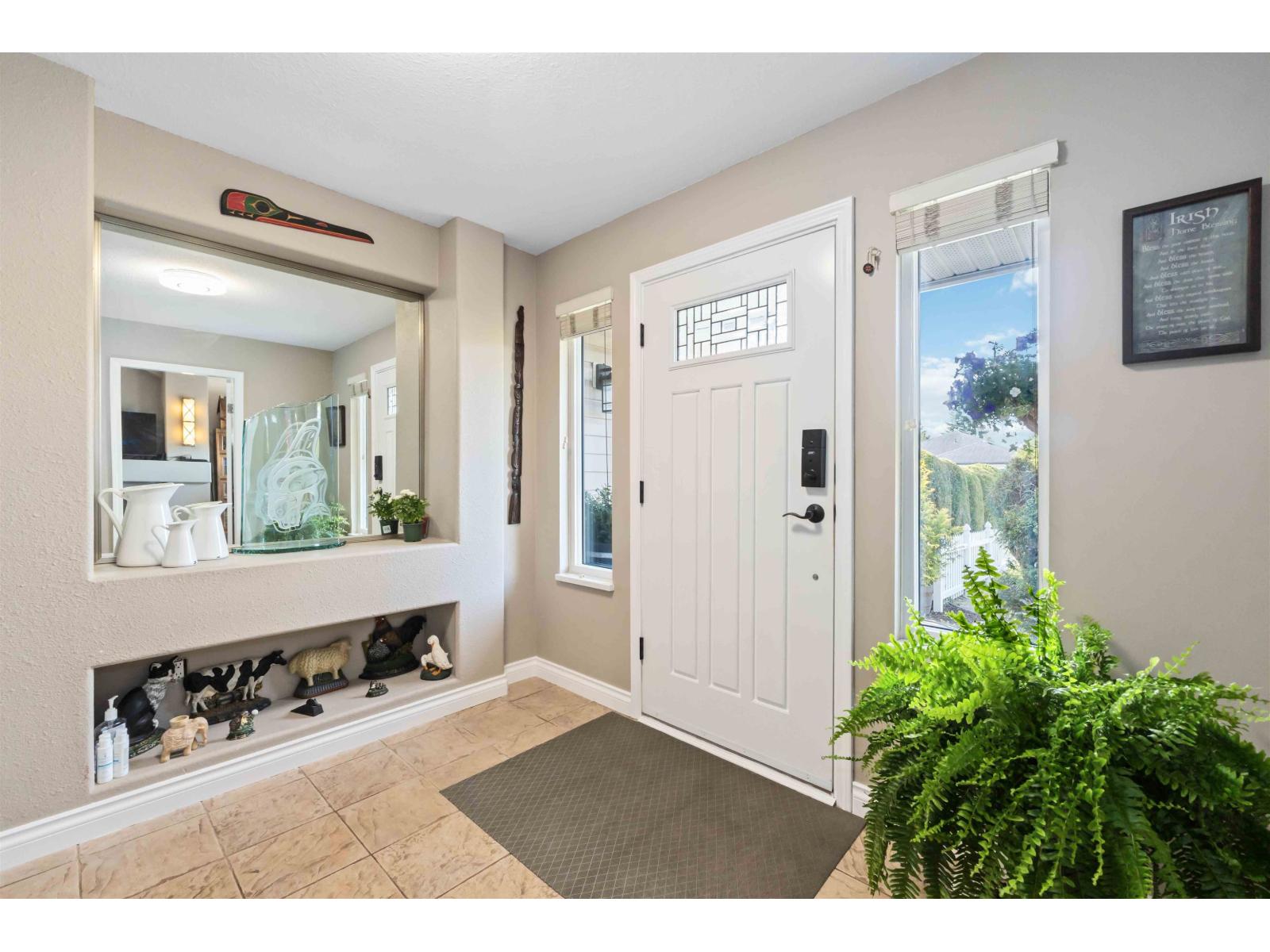 Photo 5 of 18843 61 A Avenue, Surrey BC