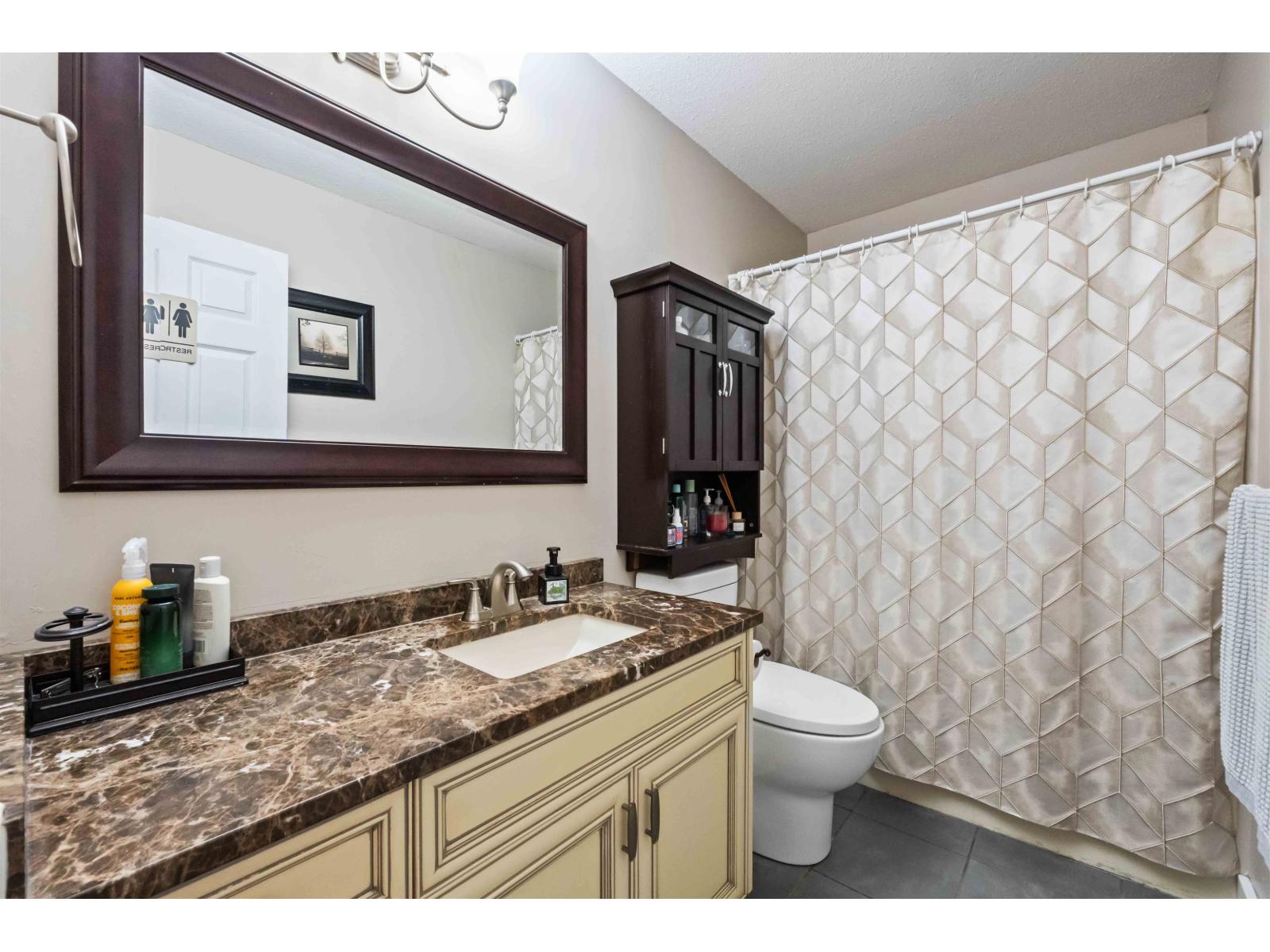 Photo 33 of 18843 61 A Avenue, Surrey BC