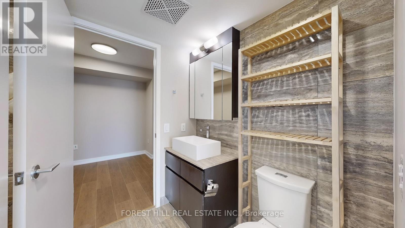 Photo 1 of 2816 15 Iceboat Terrace, Toronto ON