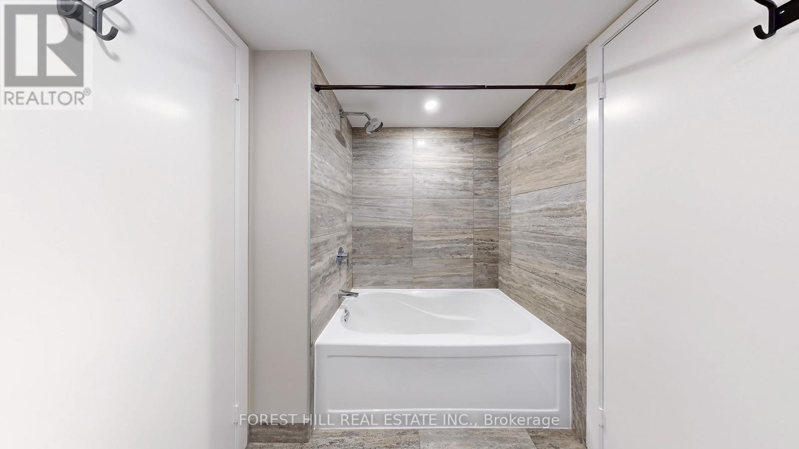 Photo 32 of 2816 15 Iceboat Terrace, Toronto ON