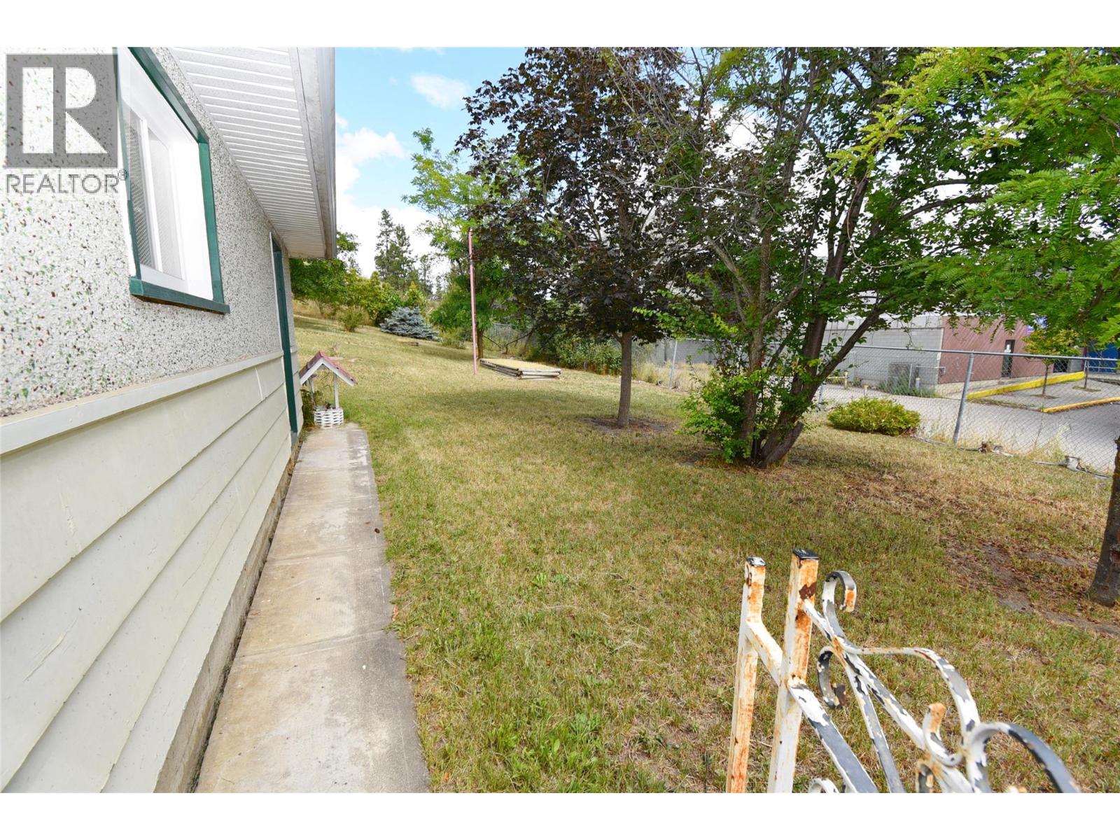 Photo 11 of 3415 35 Avenue, Vernon BC