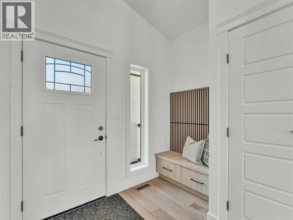 Photo 29 of 32 Somerside Way Se, Medicine Hat AB