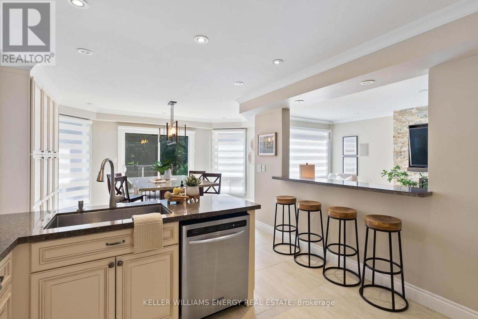Photo 37 of 807 Regal Crescent, Pickering ON