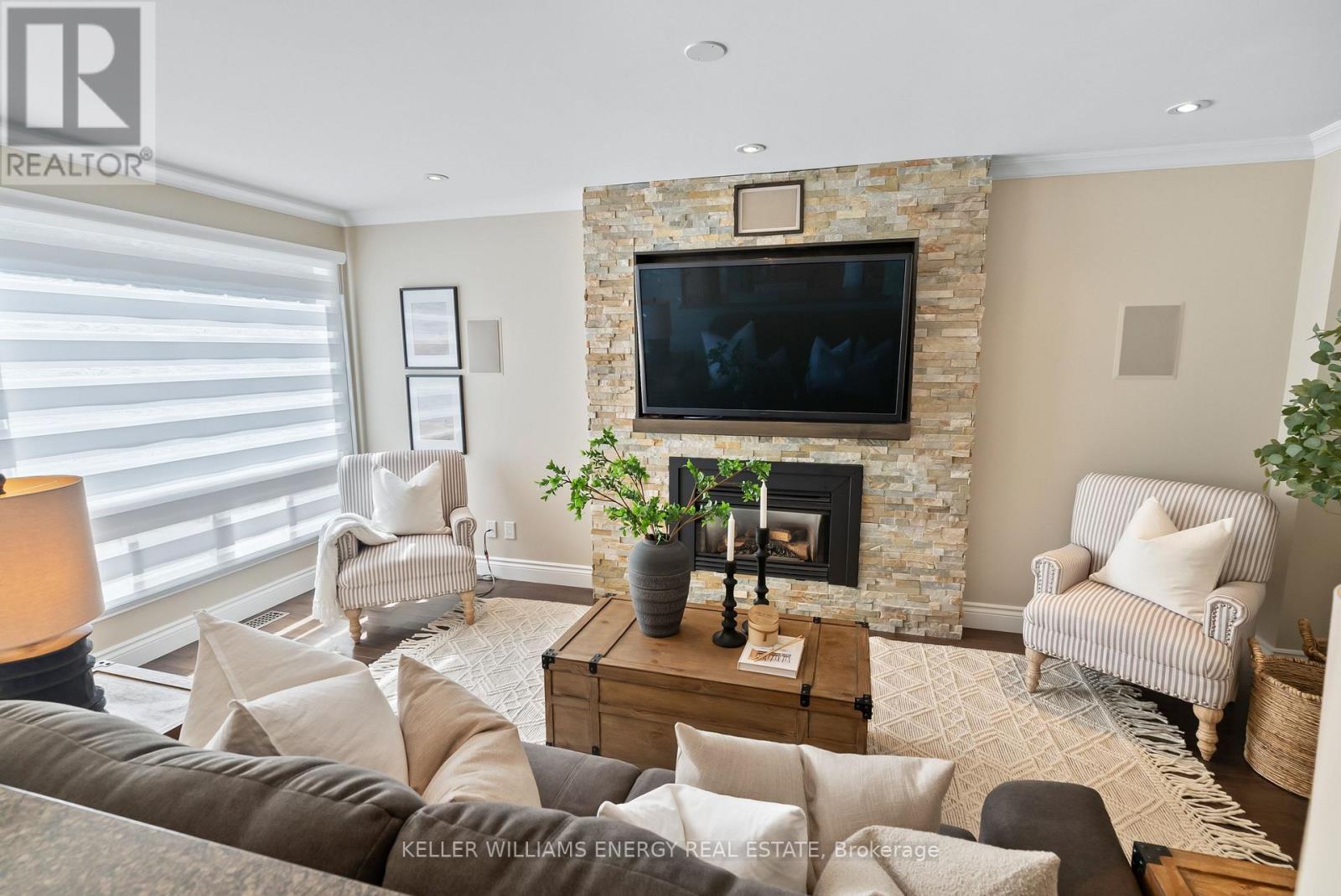 Photo 16 of 807 Regal Crescent, Pickering ON