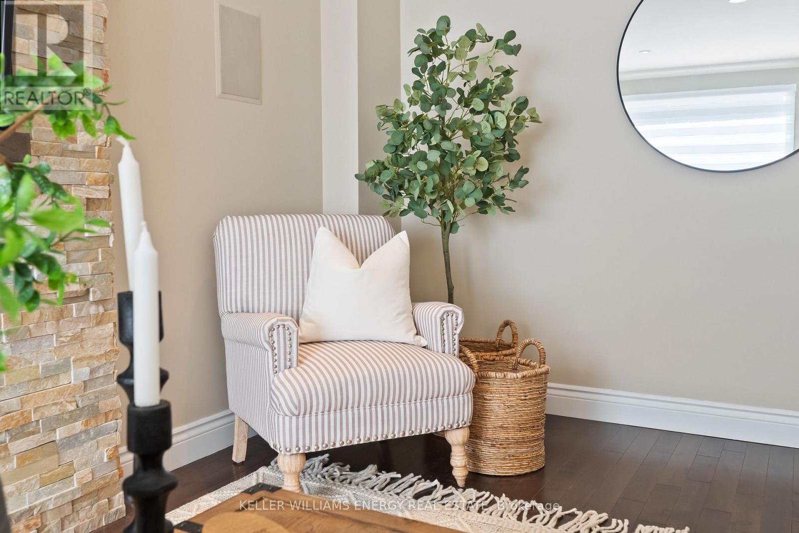 Photo 22 of 807 Regal Crescent, Pickering ON