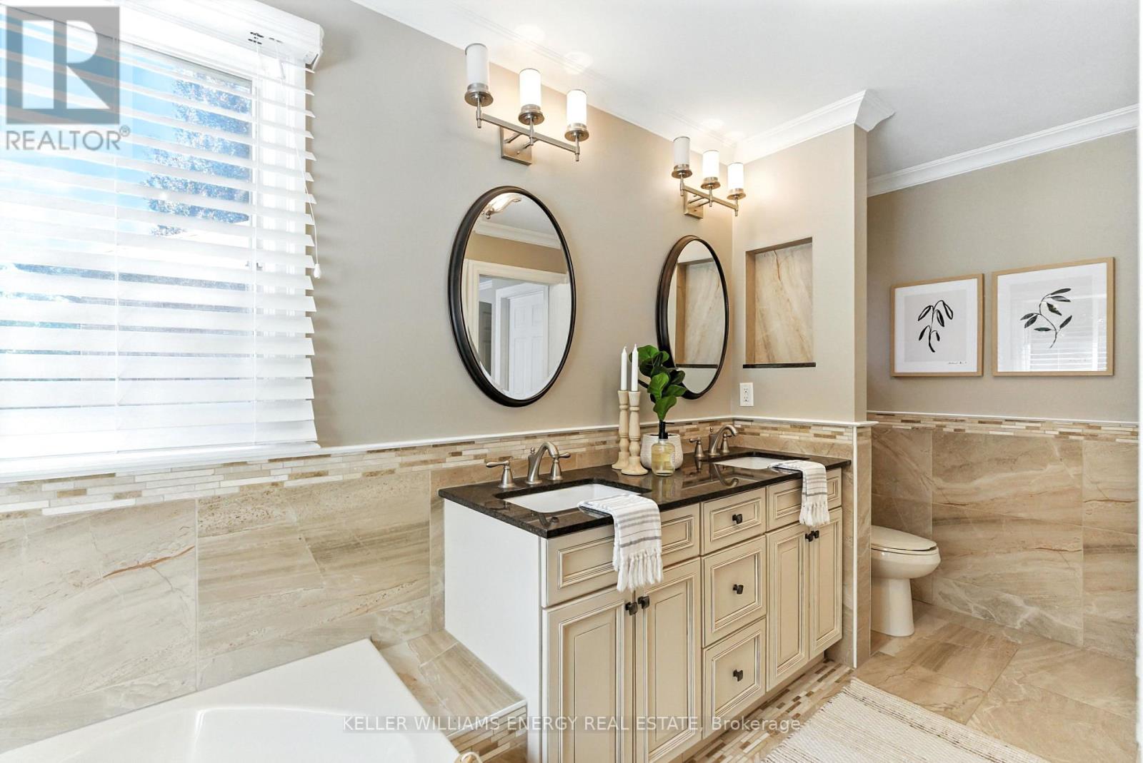 Photo 44 of 807 Regal Crescent, Pickering ON
