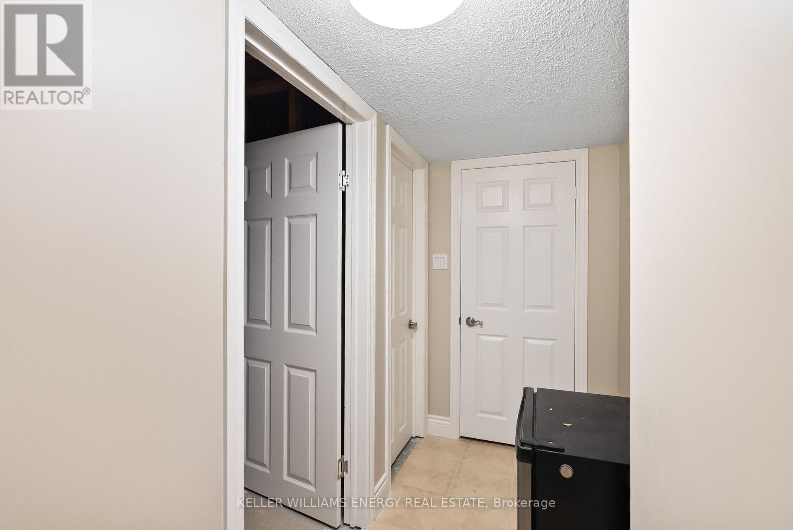 Photo 41 of 807 Regal Crescent, Pickering ON