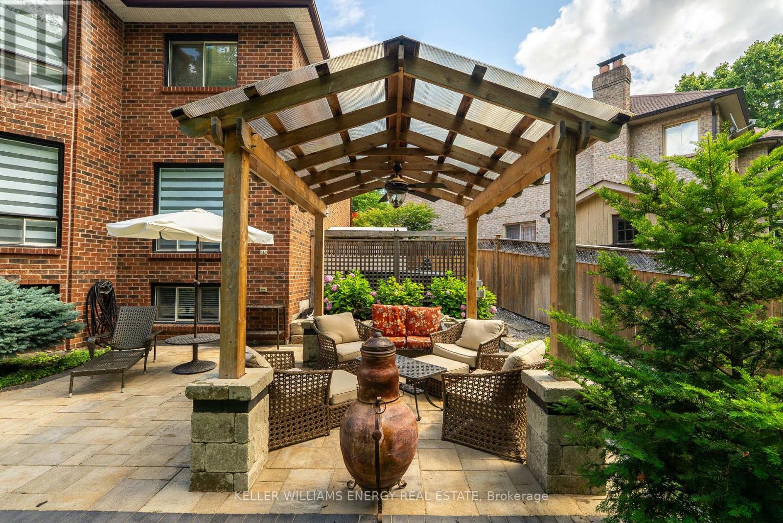 Photo 34 of 807 Regal Crescent, Pickering ON