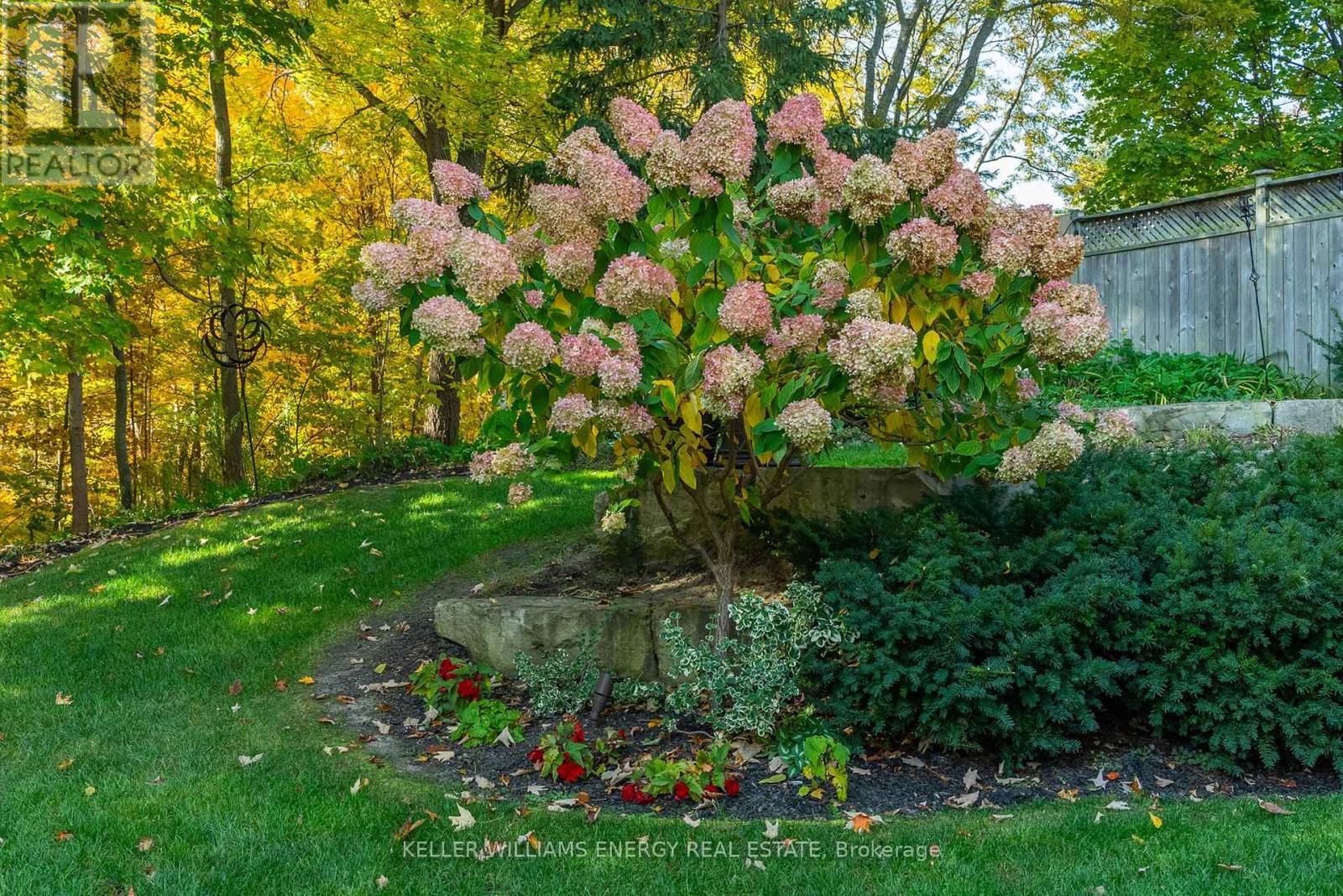 Photo 15 of 807 Regal Crescent, Pickering ON