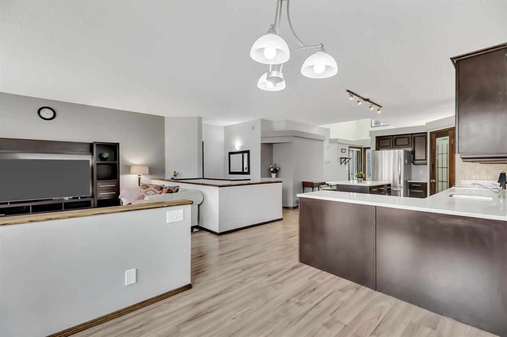 Photo 17 of 15 Farnsworth Crescent, Winnipeg MB