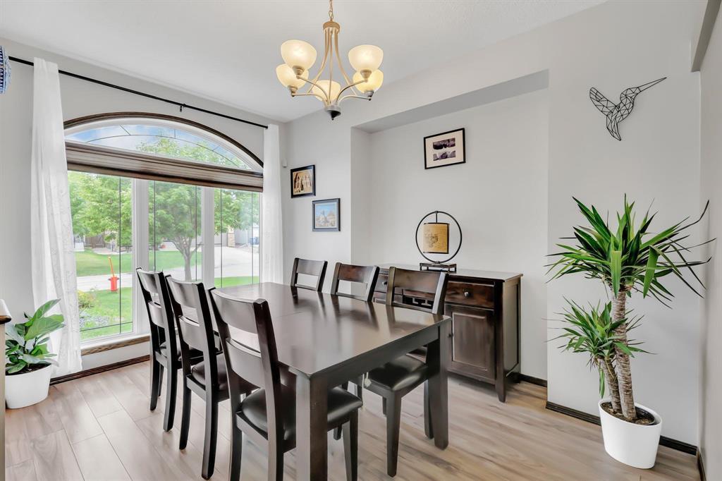 Photo 5 of 15 Farnsworth Crescent, Winnipeg MB