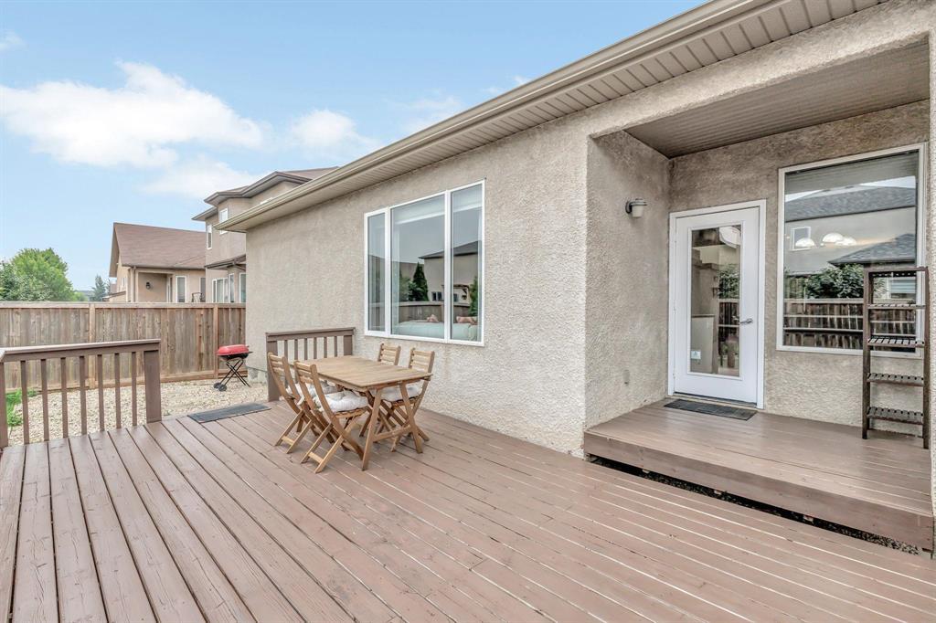 Photo 45 of 15 Farnsworth Crescent, Winnipeg MB