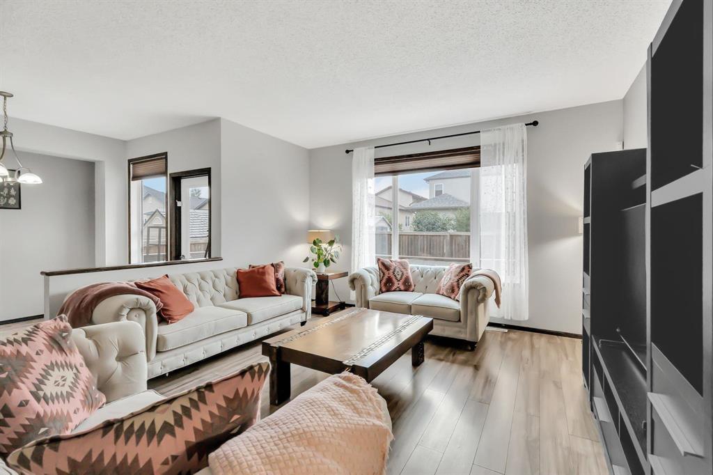 Photo 7 of 15 Farnsworth Crescent, Winnipeg MB