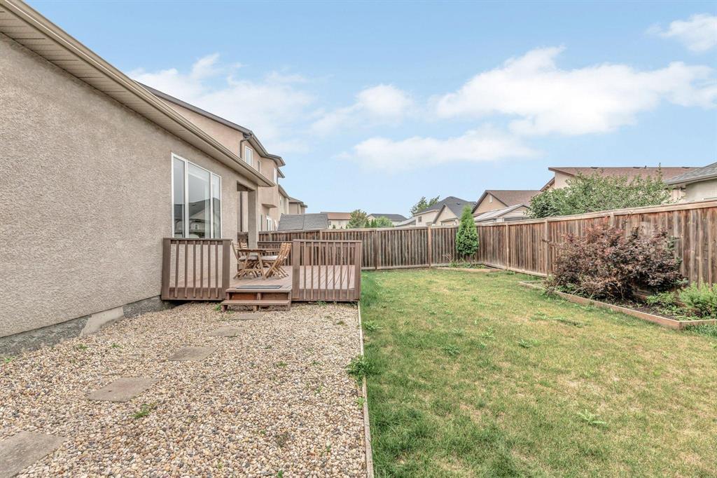 Photo 48 of 15 Farnsworth Crescent, Winnipeg MB