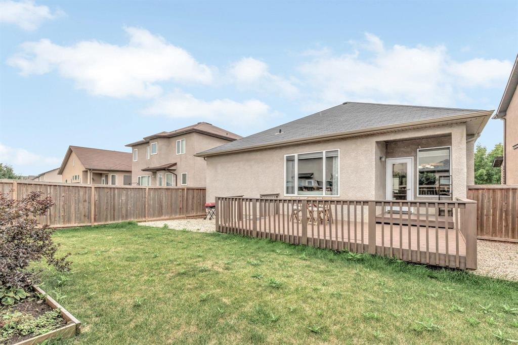 Photo 47 of 15 Farnsworth Crescent, Winnipeg MB