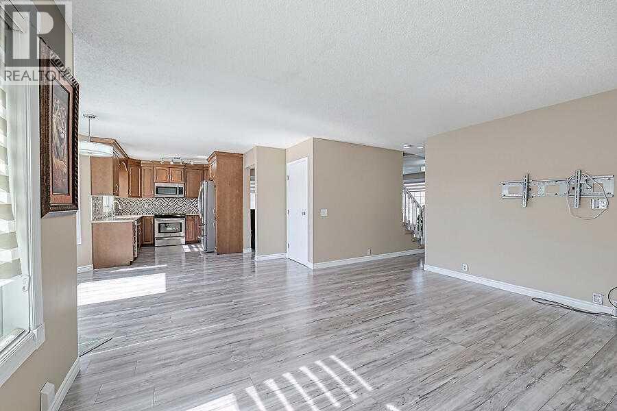 Single Family House for Sale in  Eldorado Close NE Monterey Park Calgary 