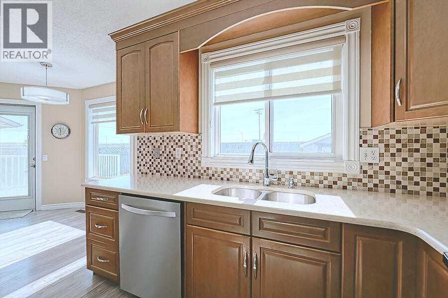 Single Family House for Sale in  Eldorado Close NE Monterey Park Calgary 