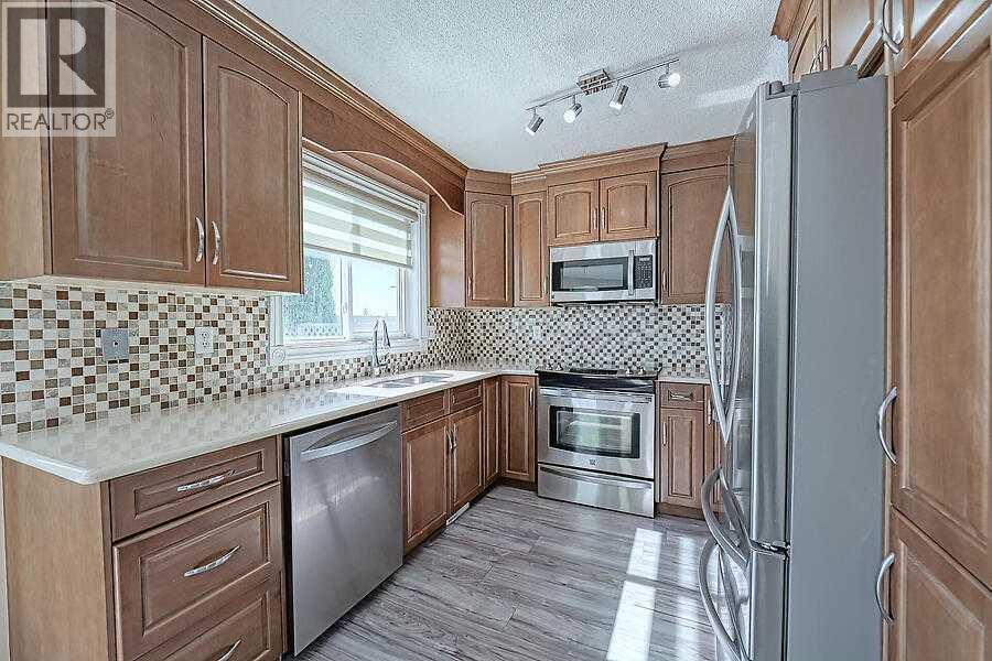 Single Family House for Sale in  Eldorado Close NE Monterey Park Calgary 