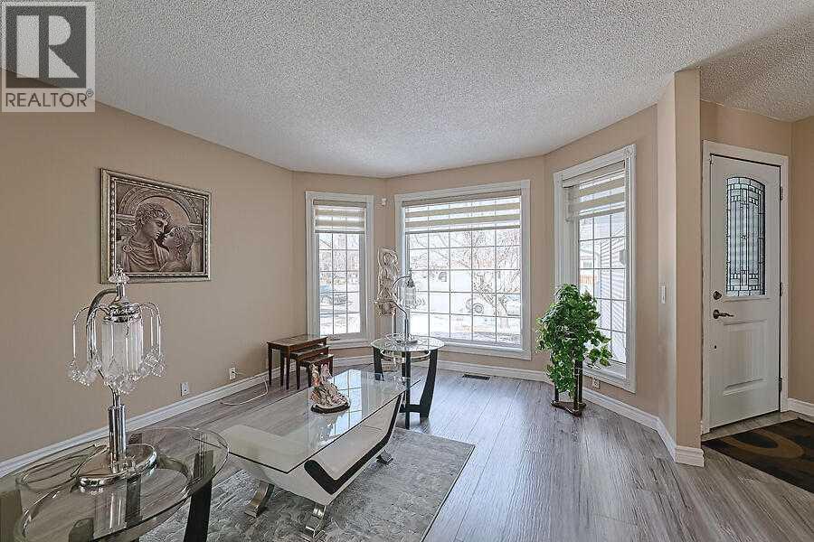 Single Family House for Sale in  Eldorado Close NE Monterey Park Calgary 