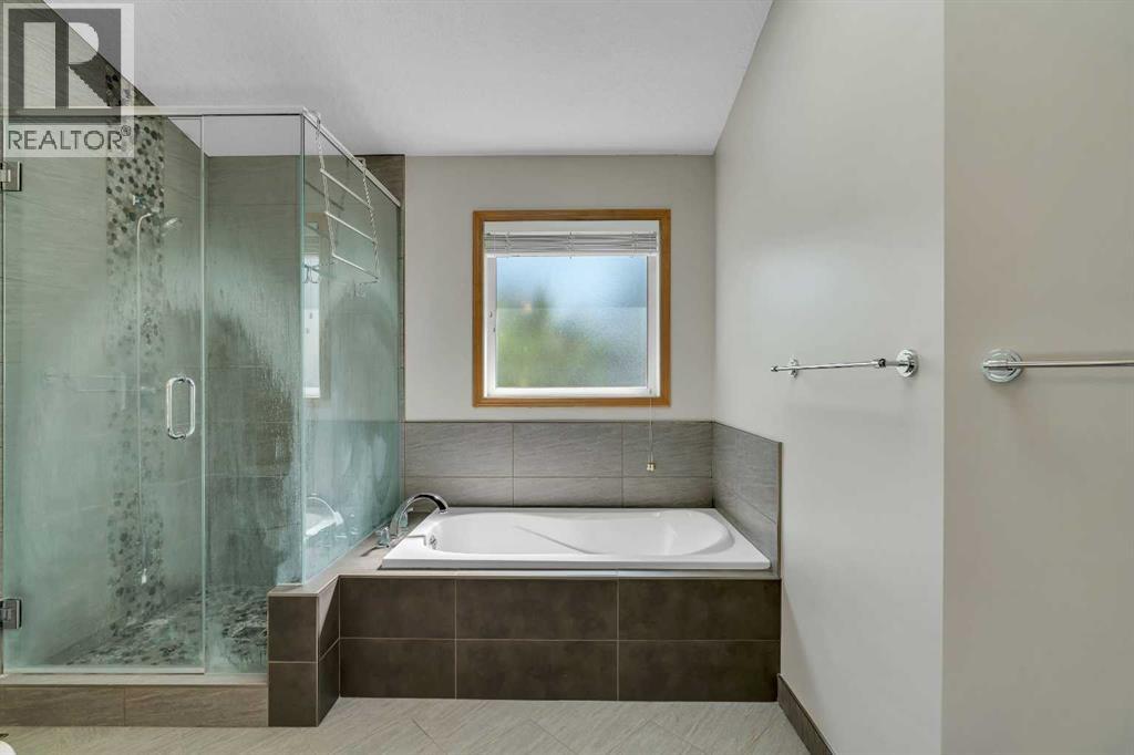 Photo 41 of 106 Thornbird Way Se, Airdrie AB
