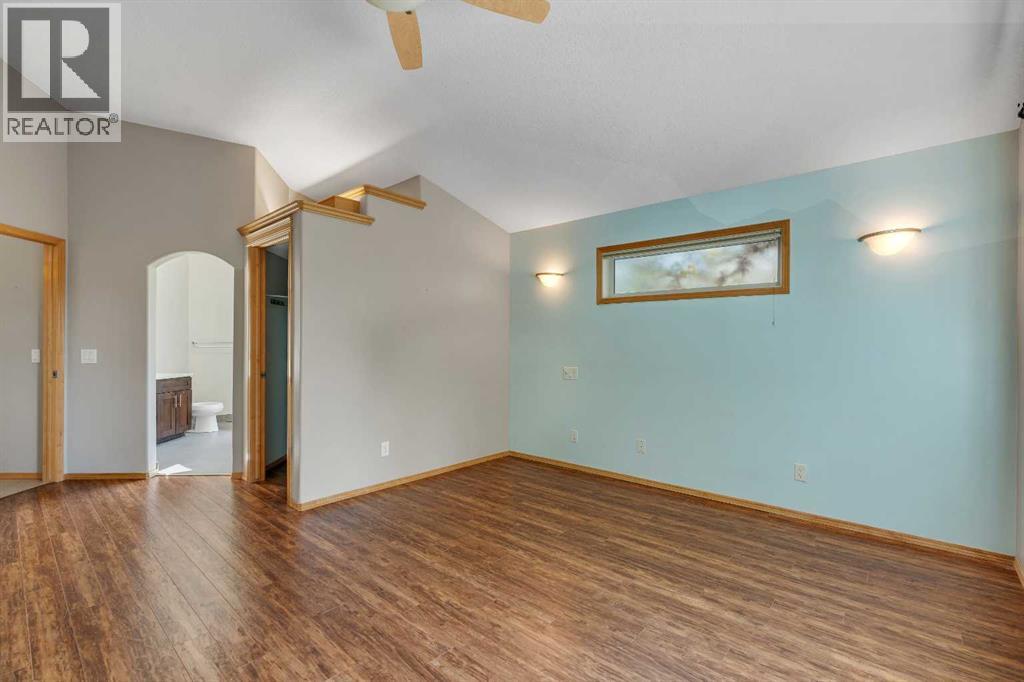Photo 9 of 106 Thornbird Way Se, Airdrie AB