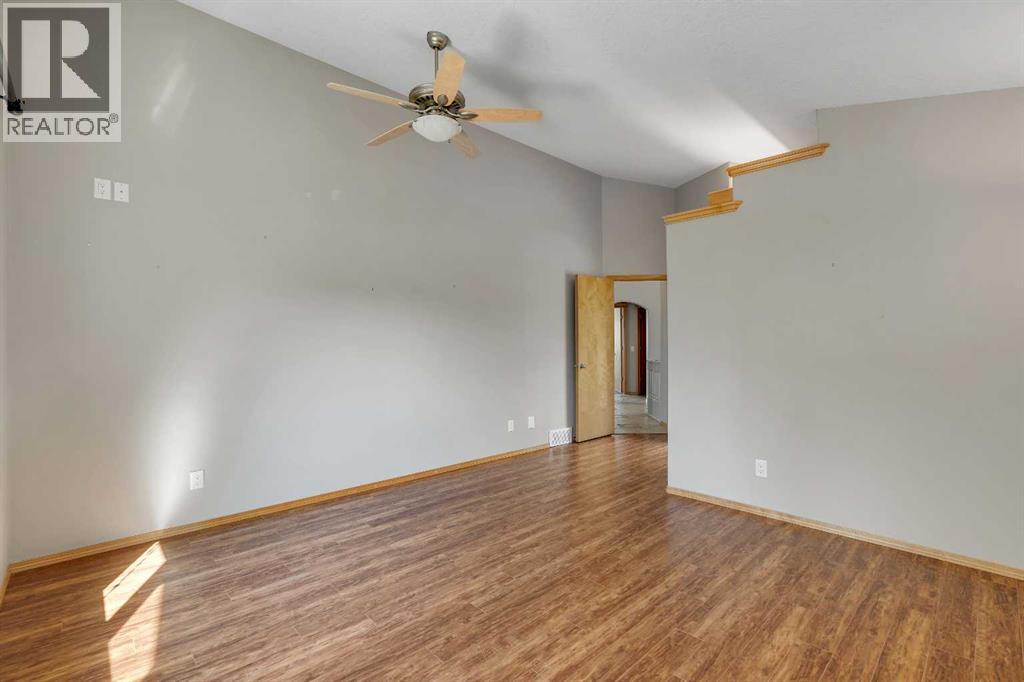 Photo 40 of 106 Thornbird Way Se, Airdrie AB