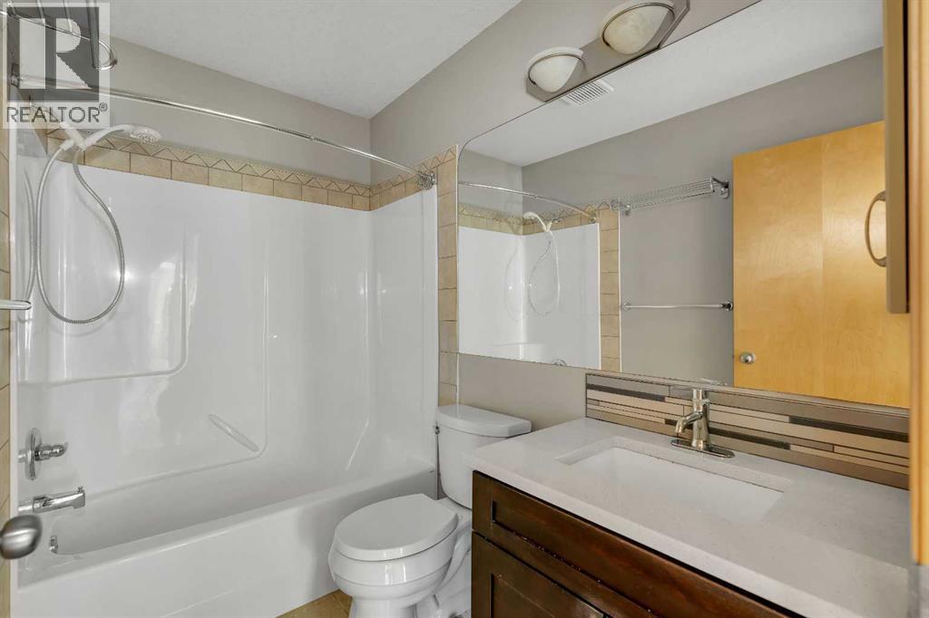 Photo 11 of 106 Thornbird Way Se, Airdrie AB