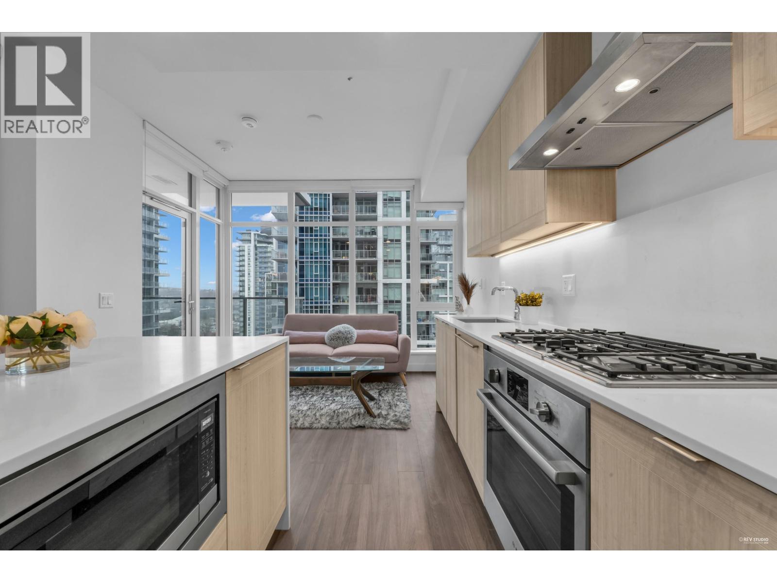 Photo 6 of 1807 2351 Beta Avenue, Burnaby BC