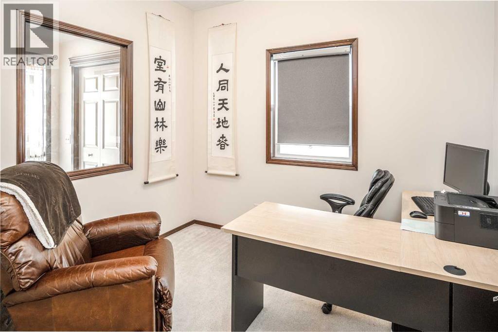 Single Family House for Sale in  St Moritz Place SW Springbank Hill Calgary 