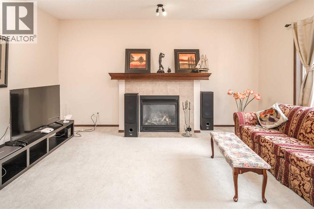 Single Family House for Sale in  St Moritz Place SW Springbank Hill Calgary 