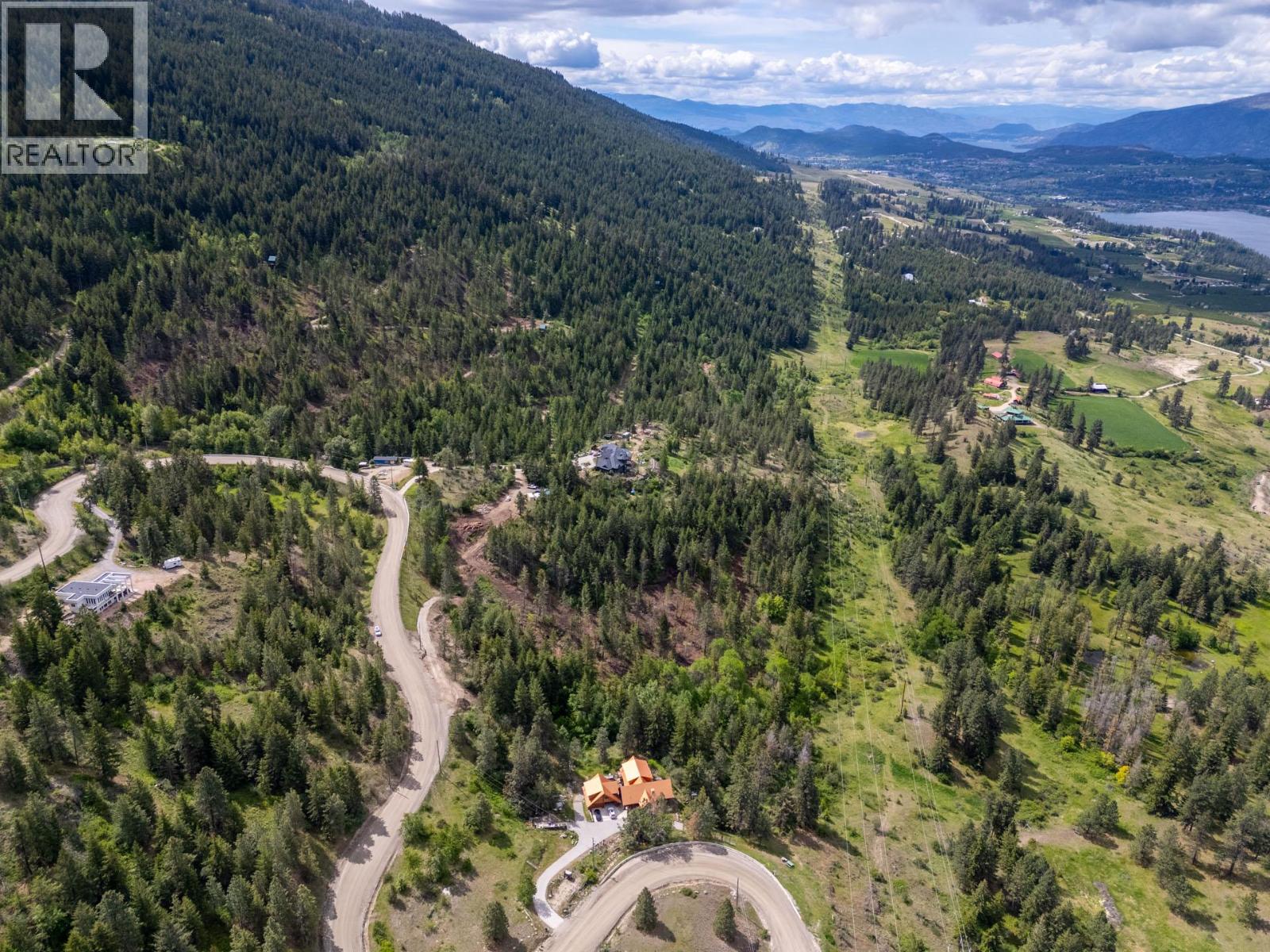  5617 Oyama Lake Road, Lake Country