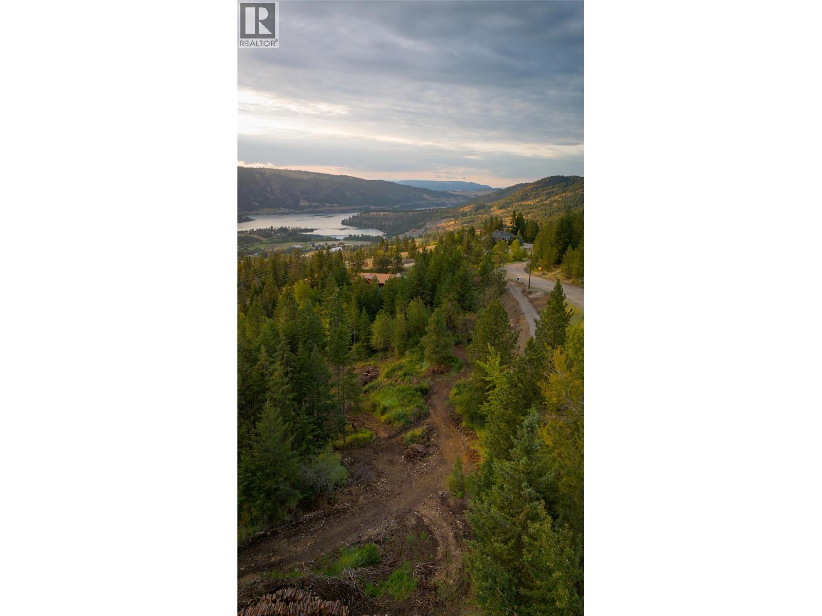  5617 Oyama Lake Road, Lake Country