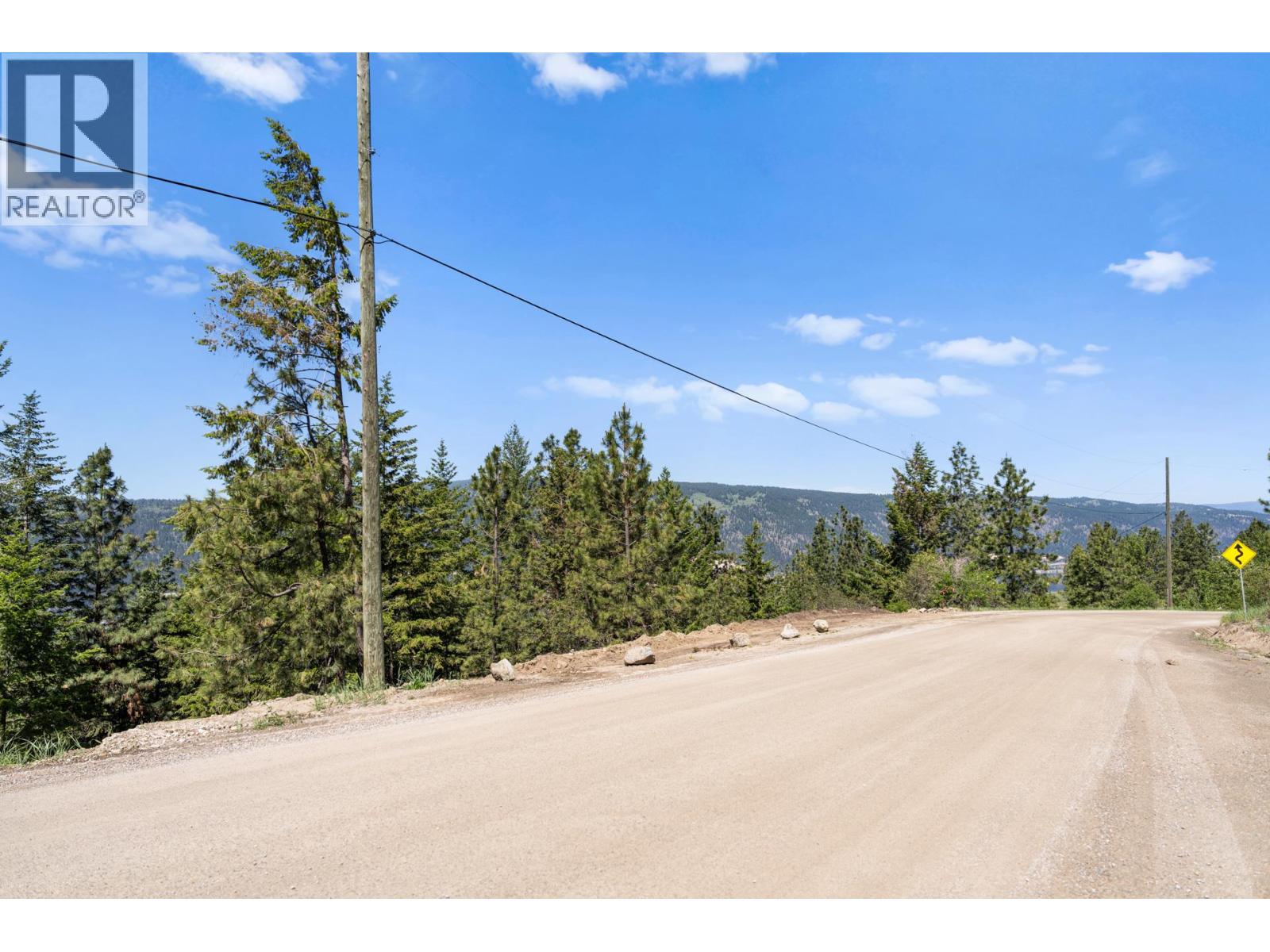  5617 Oyama Lake Road, Lake Country