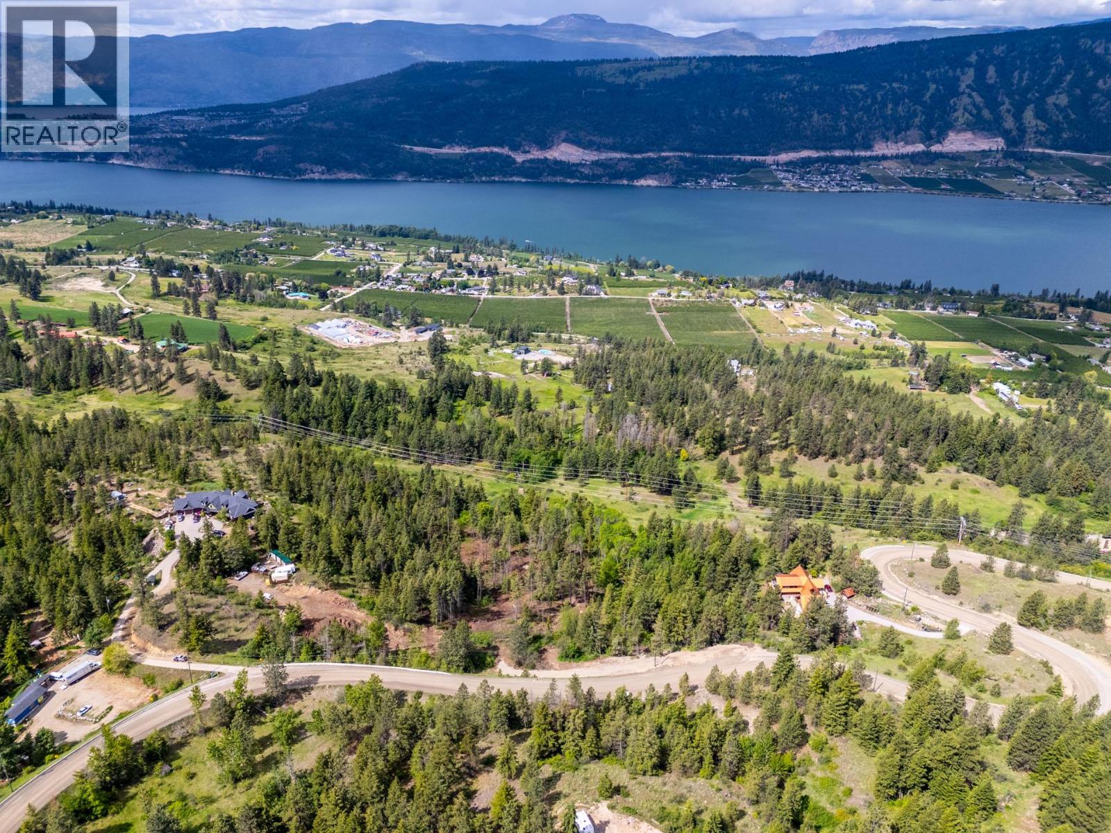  5617 Oyama Lake Road, Lake Country