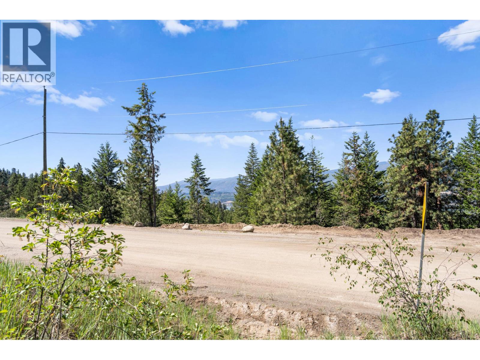  5617 Oyama Lake Road, Lake Country