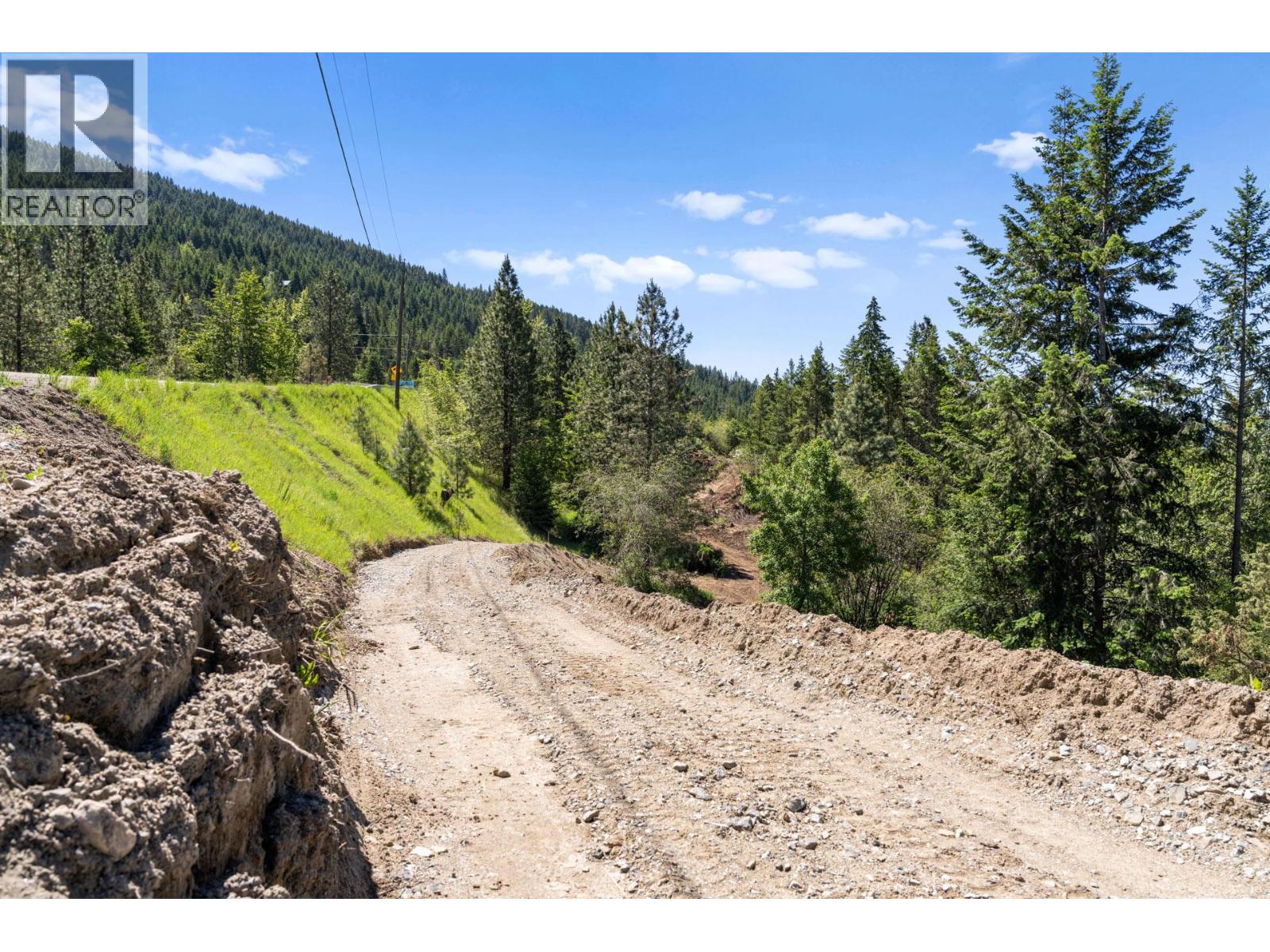  5617 Oyama Lake Road, Lake Country
