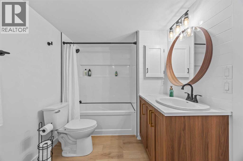 Single Family House for Sale in    Street SW Killarney/Glengarry Calgary 