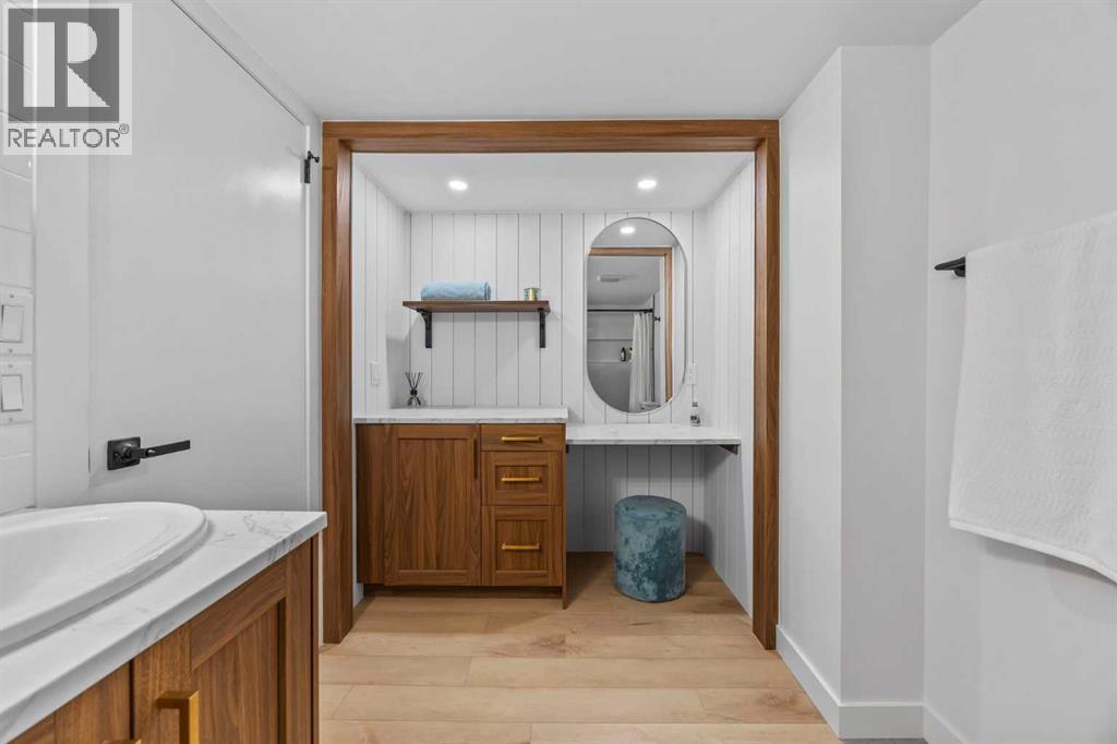 Single Family House for Sale in    Street SW Killarney/Glengarry Calgary 