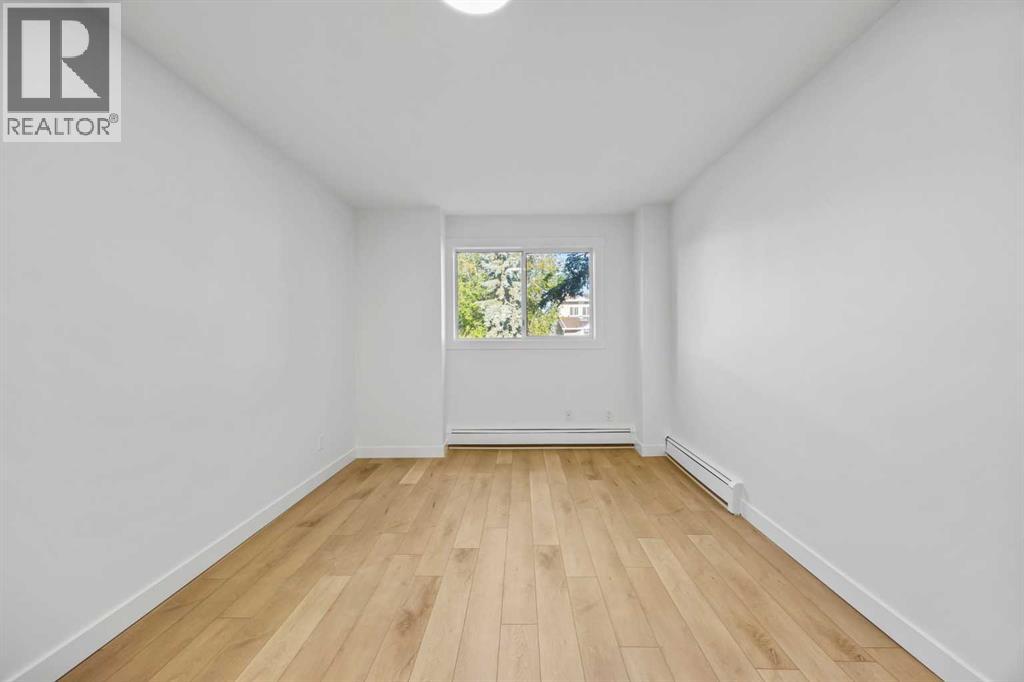 Single Family House for Sale in    Street SW Killarney/Glengarry Calgary 