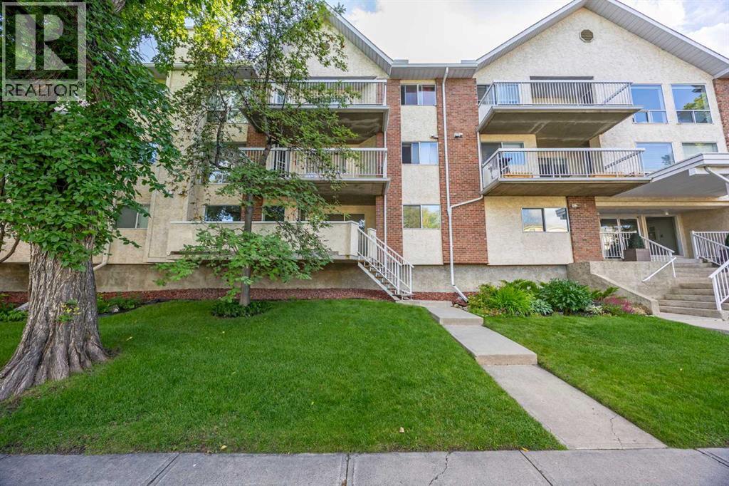 Single Family House for Sale in    Street SW Killarney/Glengarry Calgary 