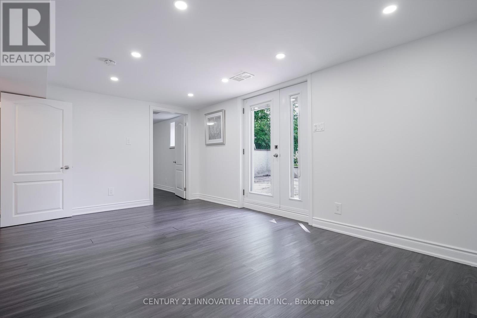 Photo 12 of Lower 73 Thornbeck Drive, Toronto ON