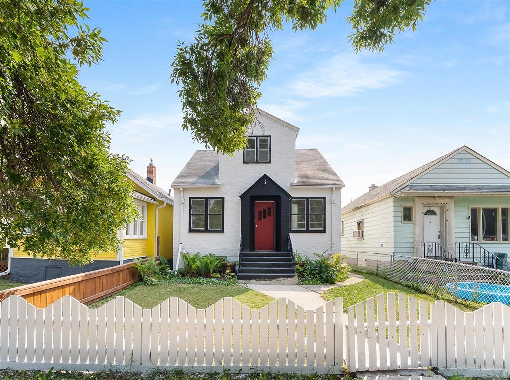 Photo 1 of 770 Stella Avenue, Winnipeg MB