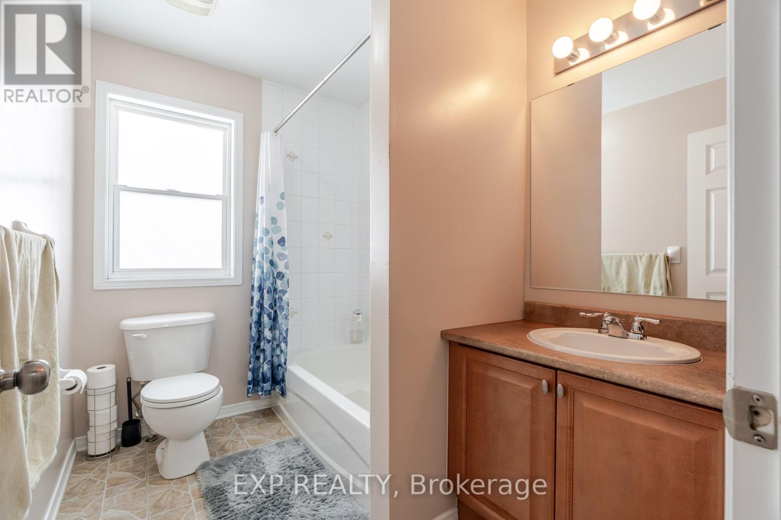 Photo 35 of 1049 Fieldfair Way, Ottawa ON