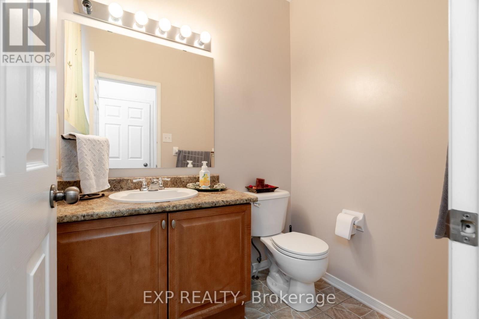 Photo 8 of 1049 Fieldfair Way, Ottawa ON