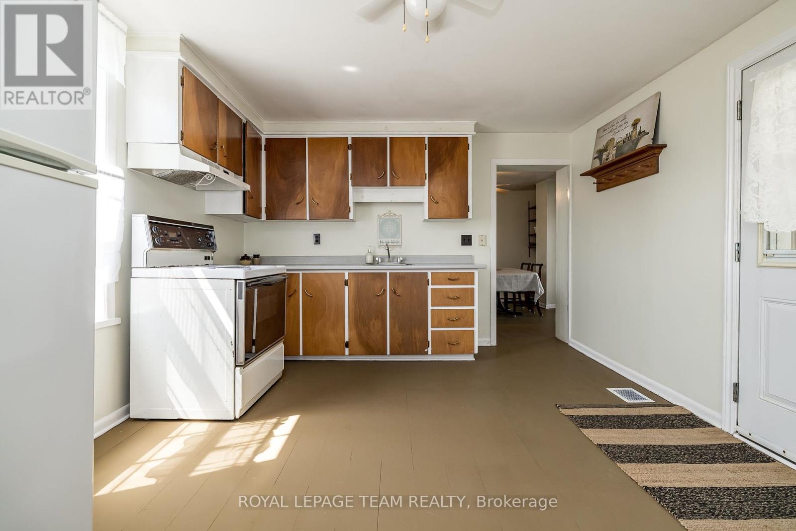 Photo 14 of 2106 Dunrobin Road, Ottawa ON
