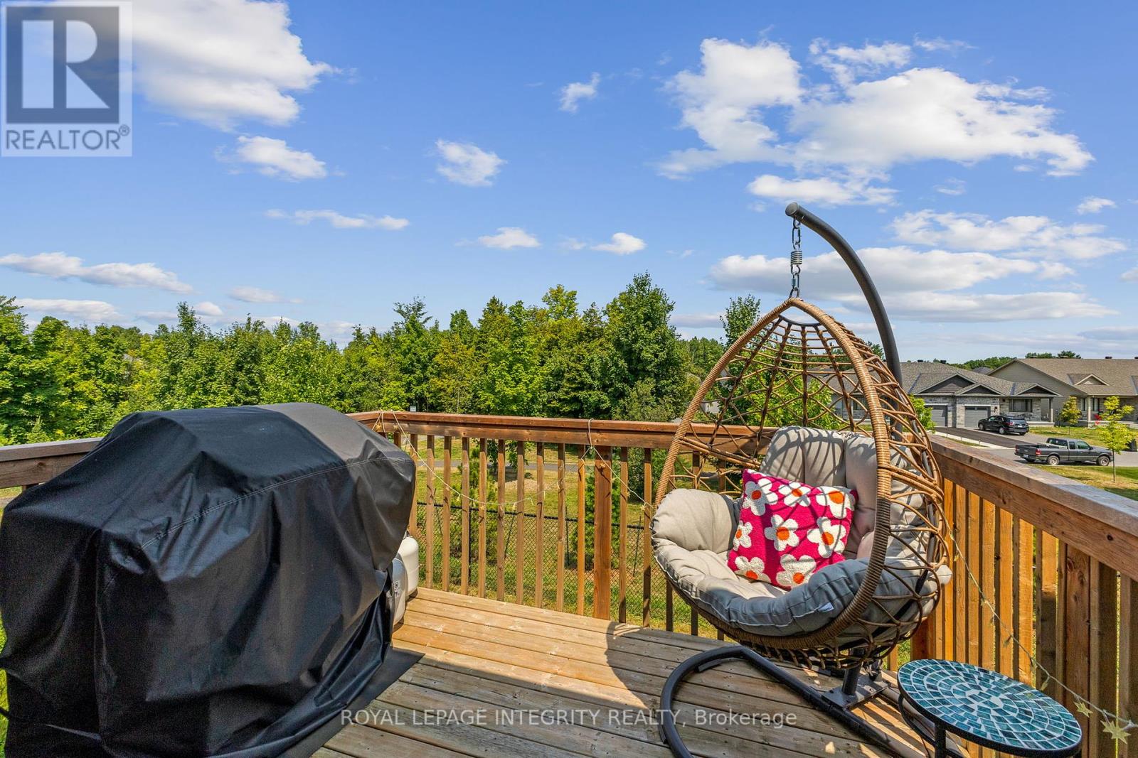 Photo 32 of 29 Morgan Clouthier Way, Arnprior ON