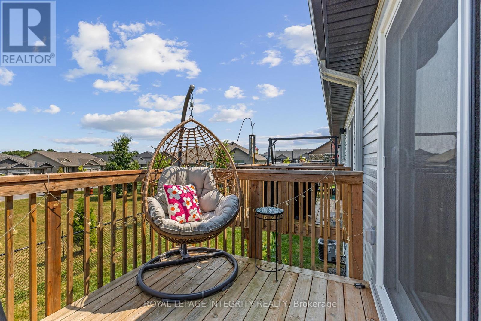 Photo 6 of 29 Morgan Clouthier Way, Arnprior ON