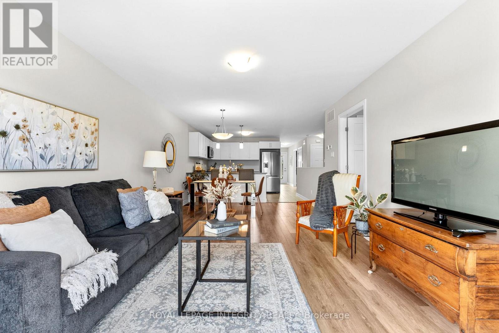 Photo 10 of 29 Morgan Clouthier Way, Arnprior ON