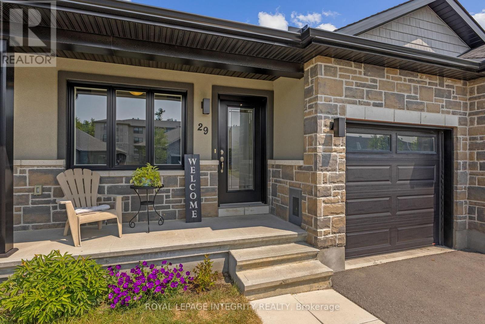 Photo 9 of 29 Morgan Clouthier Way, Arnprior ON