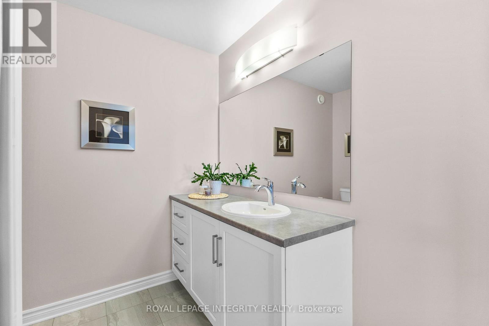 Photo 14 of 29 Morgan Clouthier Way, Arnprior ON